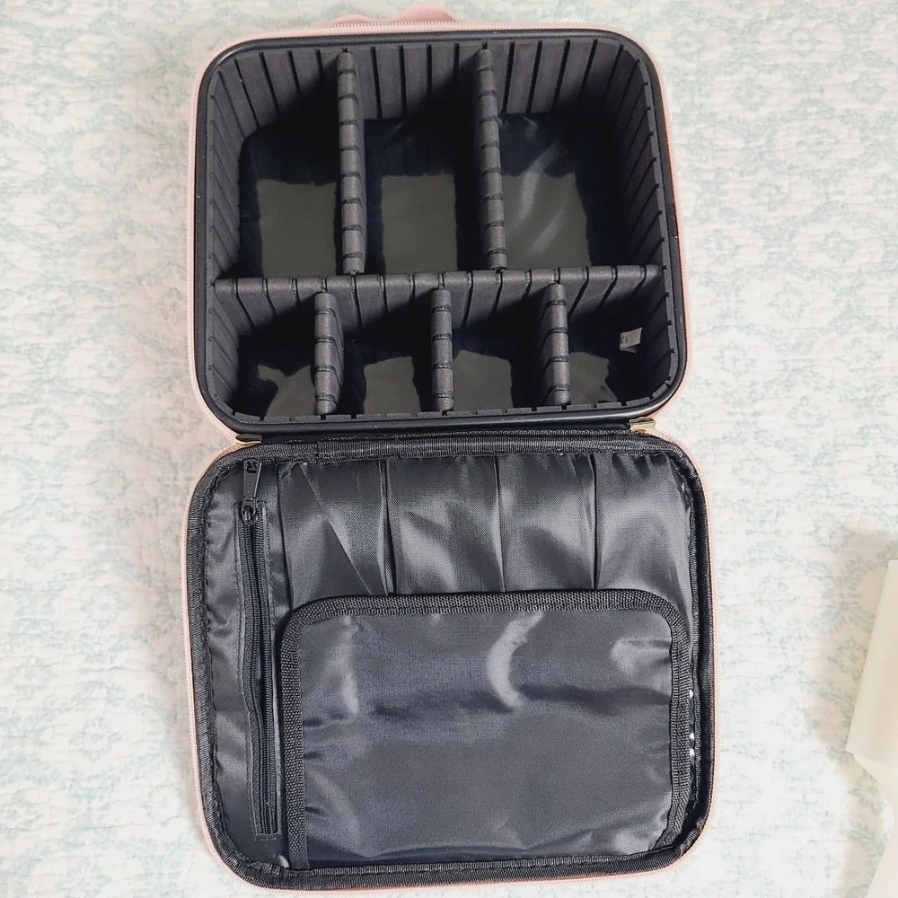 Relavel Pink Travel Makeup Organizer Hard‎ Shell Coquette Minimalist Clean Girl